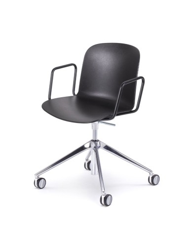 Chaise Relief 4 star updown avec accoudoirs en plastique noir et base aluminium