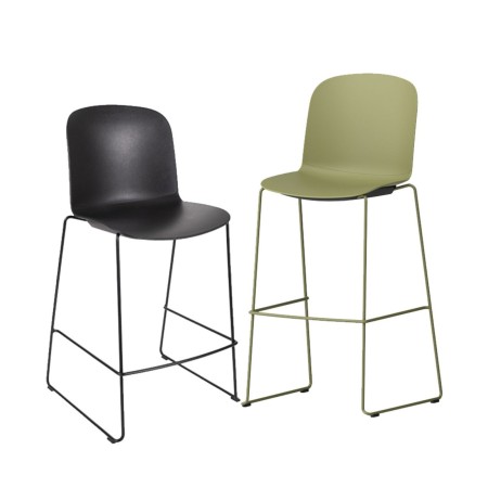 Tabouret traîneau empilable Relief – structure fine en métal et assise ergonomique 2