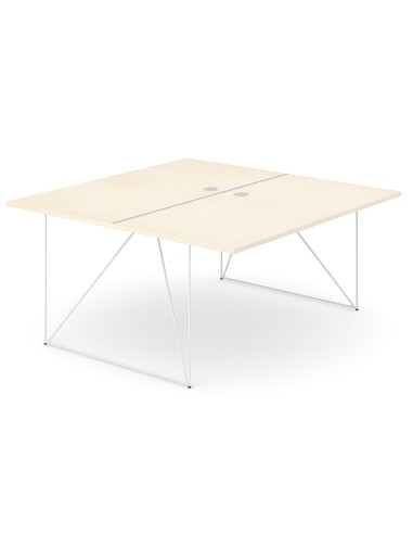 Bureau double en bois clair avec piétement métal blanc et passe-câbles intégrés