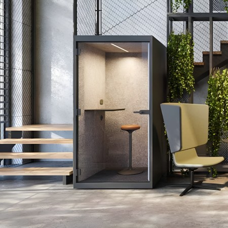 Cabine acoustique SONUS S isolée avec tabouret de bureau design