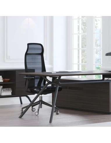 D-CHAIR Direction noir avec dossier haut dans un bureau lumineux