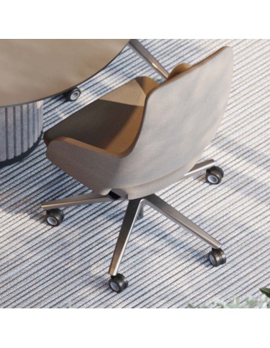 Vue de dessus d’une chaise Sandie beige en configuration de réunion