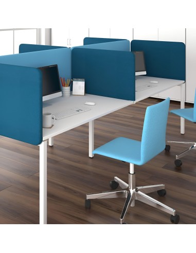 Bureaux bench avec écrans acoustiques bleus TOP 530 et chaises MOON - espace de travail moderne