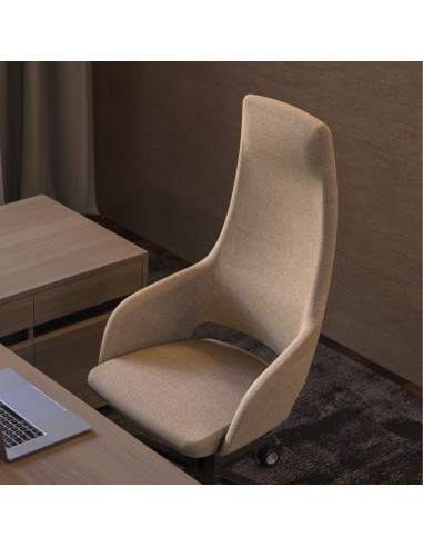 Chaise de direction beige dans bureau élégant Sandie