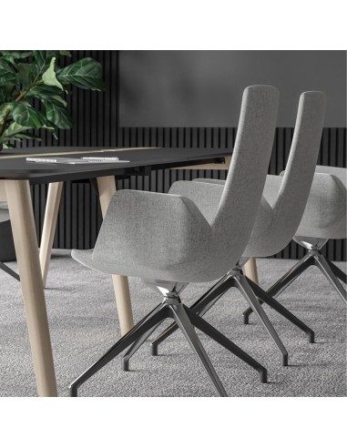 Bureau vitré équipé de plusieurs chaises North Cape en configuration professionnelle – North Cape