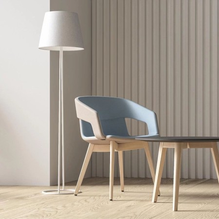 Chaise visiteur TWIST&SIT en finition bicolore avec pieds bois – parfaite pour une zone d'attente ou un espace lounge chaleureux 2
