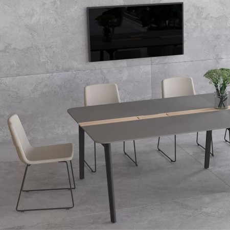 Salle de réunion moderne avec chaises TWIST&SIT en tissu beige