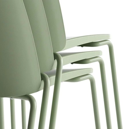 Zoom empilement chaises luge Polytone L vert pastel
