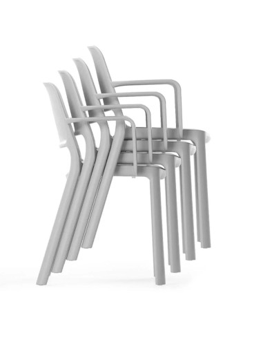 Chaises Polytone O avec accoudoirs empilées – gain de place