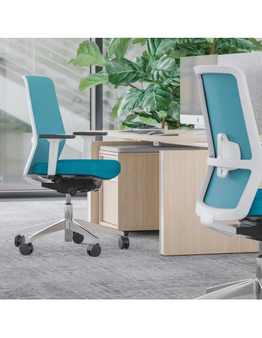 Bureau coloré avec chaises confortables bleues SURF pour espace de travail