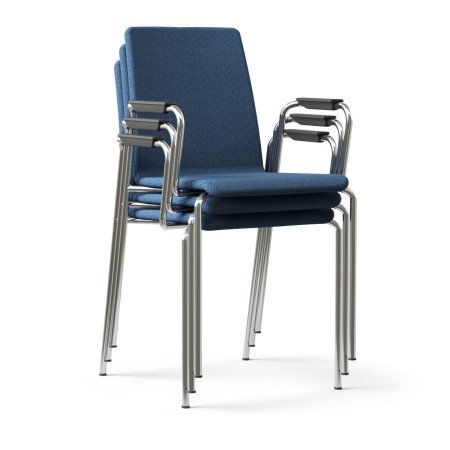 Chaises de conférence avec accoudoirs autour d'une table piétement chromé empilé – Moon