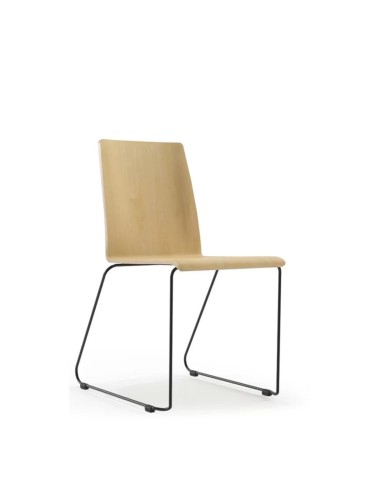 Chaise Moon Wood finition bois clair et piètement traîneau blanc – Moon Wood