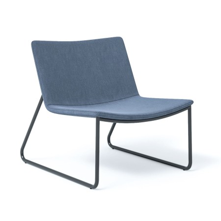 Chaise lounge Vegas en tissu bleu, vue trois quarts – Vegas
