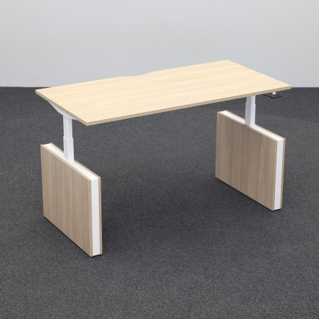 Bureau électrique MOTION avec pieds panneaux assis debout