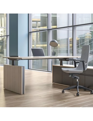 Bureau assis-debout MOTION Executive en placage bois avec panneaux latéraux