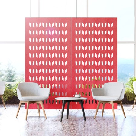 Fauteuils gris avec piètement en bois devant table basse ambiance lumineuse DANAE