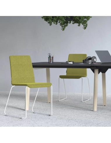 Chaises Moon vertes espace de travail pro