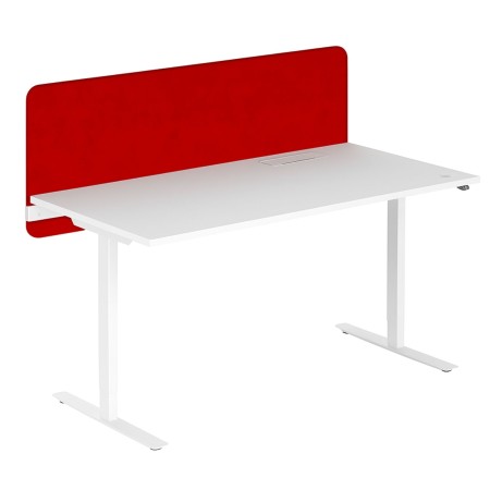 Panneau acoustique rouge central fixé à un bureau assis-debout – réduction du bruit et intimité