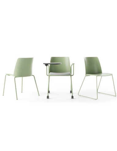 Chaise Polytone L présentée en version avec et sans tablette, pour illustrer les deux configurations possibles. Design empilable