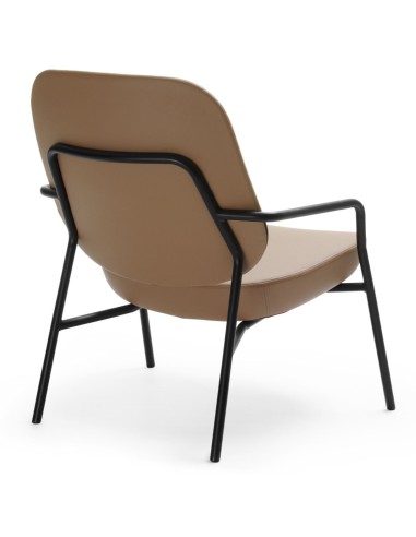 Détail de l’accoudoir en bois du fauteuil Epocc Lounge – Epocc Lounge