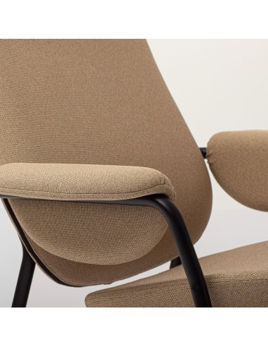 Détail de l’accoudoir et de l’assise du fauteuil Epocc Lounge – Epocc Lounge