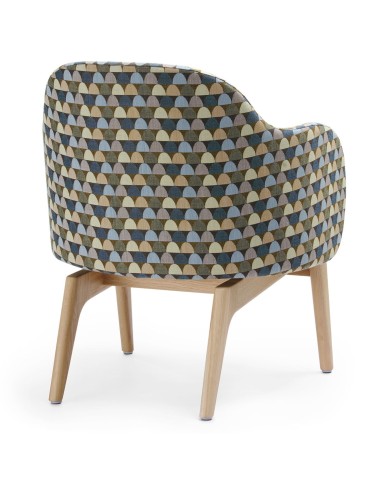 Fauteuil Flos Lounge à motif géométrique avec pieds en bois clair, vue arrière – Flos Lounge