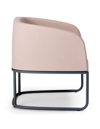 Fauteuil Gummy Bear en plastique recyclé rose pâle, vue de trois quarts avant – Gummy Bear