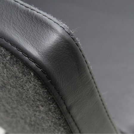 Détail de la couture du fauteuil Umm gris – Umm