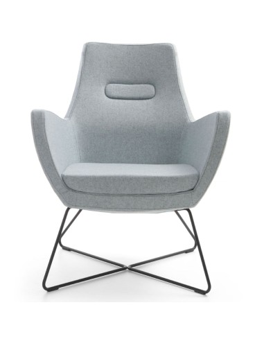 Fauteuil Umm gris clair sur piètement métal, vue frontale basse – Umm