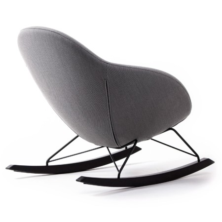 Vue de côté du fauteuil Vieni – Vieni