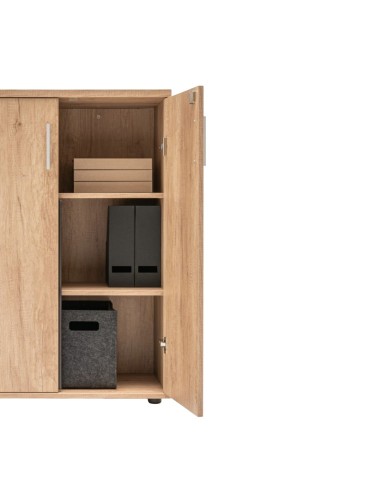 Armoire avec éléments de rangement sur étagère