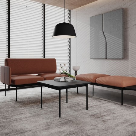 Banquette Fora Care en tissu brun dans un espace moderne – Fora Care