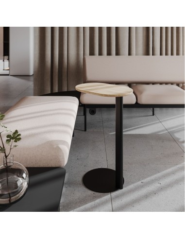 Vue latérale d’une banquette design avec tables assorties – Fora Care