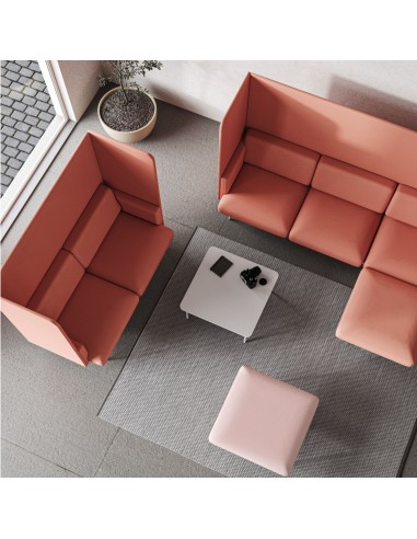 Vue du dessus, salon avec deux modules acoustiques Fora rouges - Fora