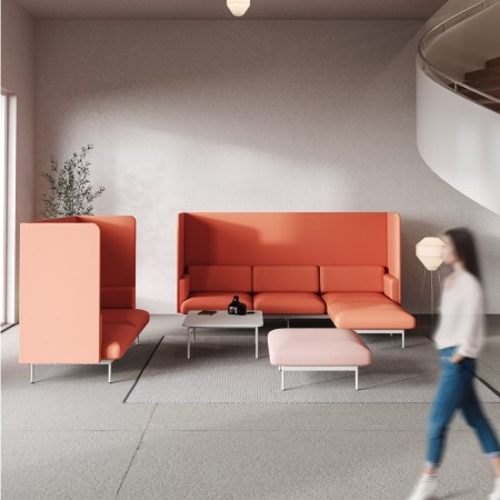 Banquette haute avec dossiers et accoudoirs en tissu orange - Fora