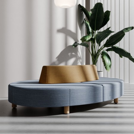 Canapé Nubi rouge brique dans une pièce moderne - Nubi