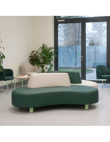 Canapé Nubi vert dans un intérieur lumineux - Nubi