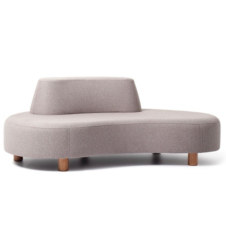 Canapé Nubi beige clair aux formes arrondies et piétement bois - Nubi