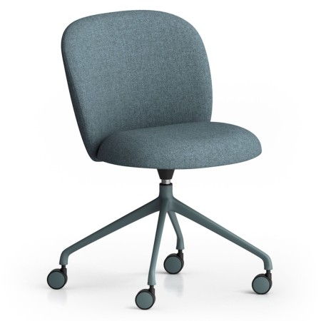 Chaise Volta de bureau avec roulettes, revêtement bleu-gris et base pivotante, vue oblique – Volta