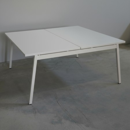 Bureau bench Ogi M de MDD - déstockage comme neuf