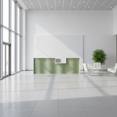 Grande pièce d'accueil avec meuble de réception vert et accès PMR