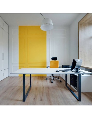 Bureau individuel design avec fauteuil Dual noir et mobilier minimaliste et coloré