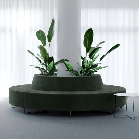 Banquette ronde noire avec espace central pour plantes. - Quadra