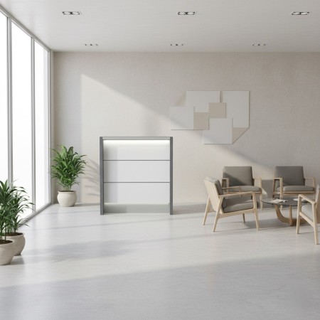 Petit meuble de réception dans espace d'accueil lumineux avec fauteuils et table basse