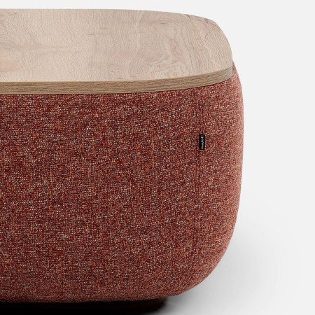 Détail du pouf bouclé rouge brique vu de côté. - Jelly