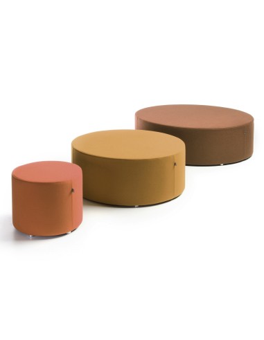 Poufs Rondo XL en tons orange et marron empilés. - Rondo XL