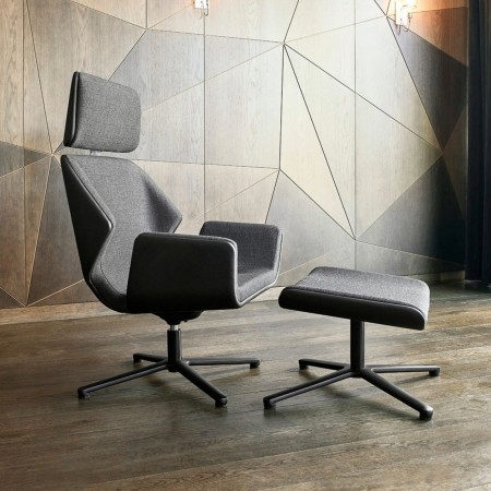 Pouf Booi en cuir brun avec piètement en étoile noir. - Booi 2