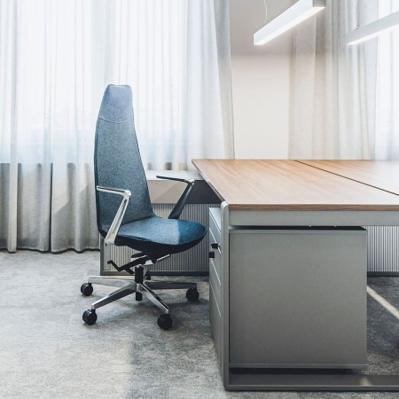 Fauteuil de direction pro Lumi LM 103 en tissu gris et cuir noir 2