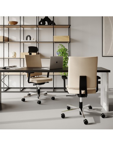 Deux fauteuils de bureau Mate MT 102 crème dans un espace de direction contemporain