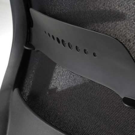 Dos réglable ergonomique de la chaise de bureau MOMO 102 noire avec accoudoirs